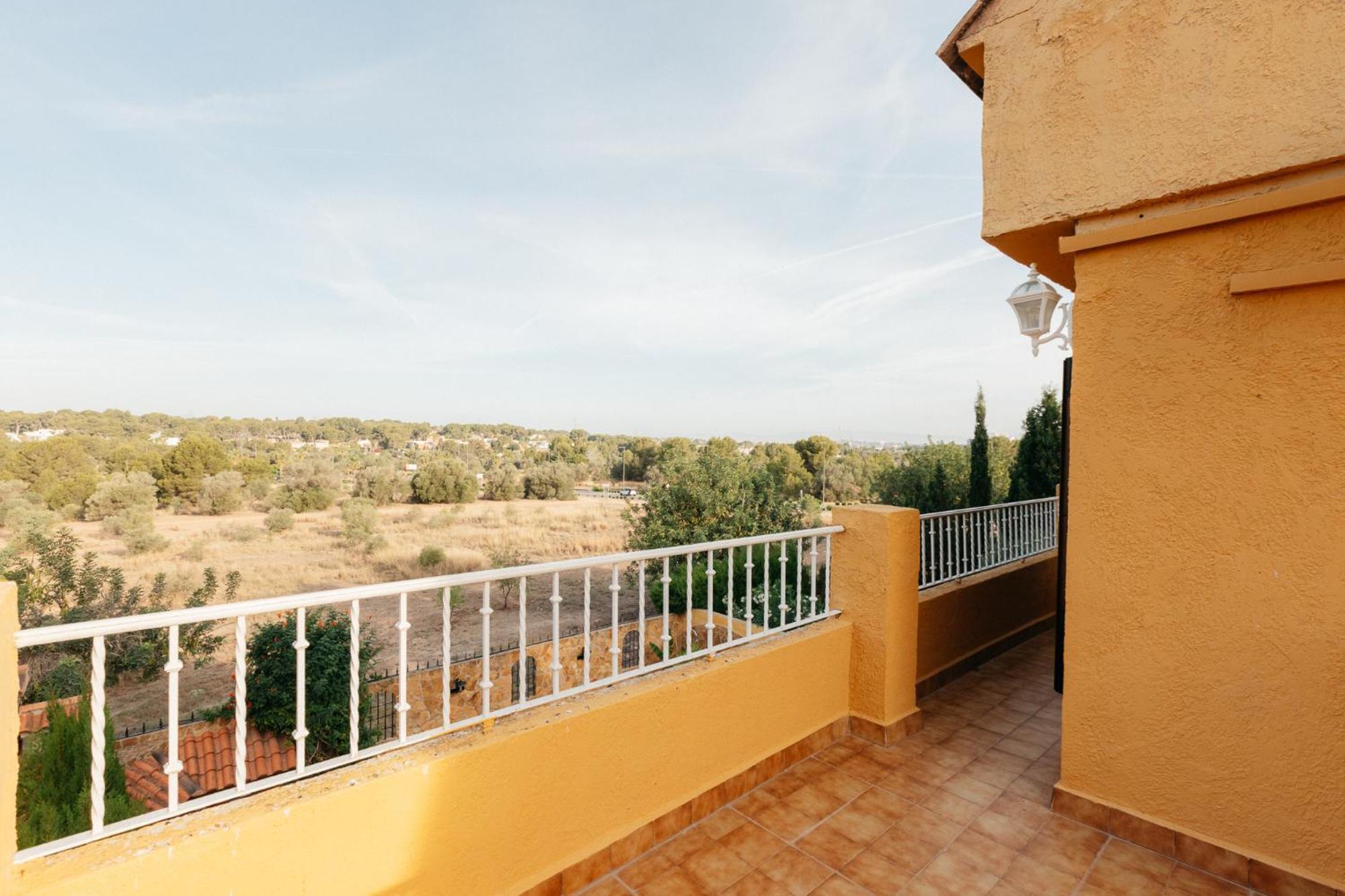 Chalet, Villa Rodeada De Naturaleza Piscina A Doce Klm De Valencia Y 7 Del Aeropuerto المظهر الخارجي الصورة