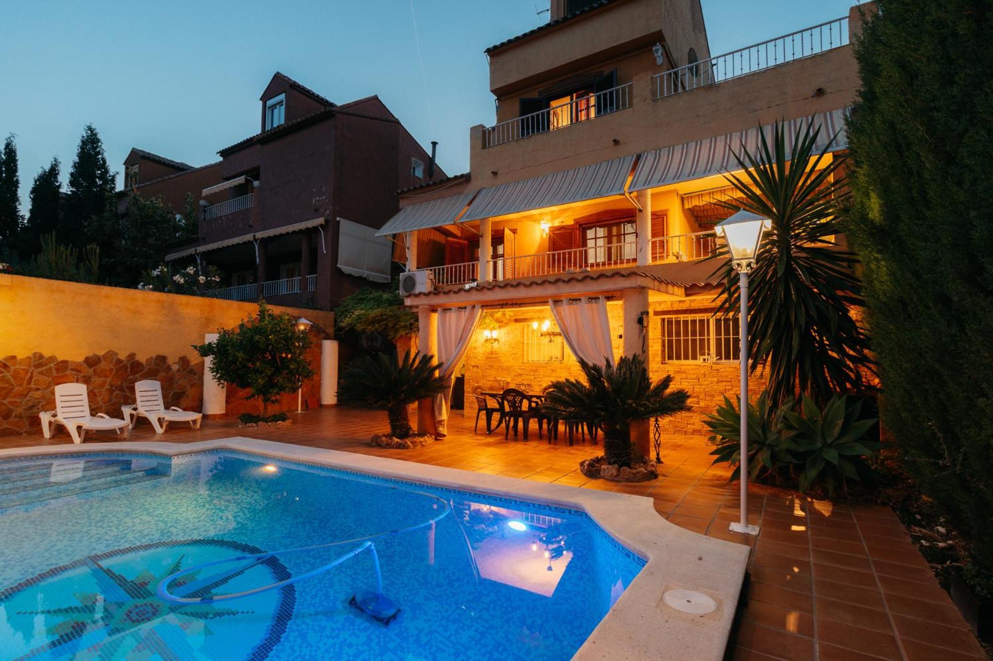 Chalet, Villa Rodeada De Naturaleza Piscina A Doce Klm De Valencia Y 7 Del Aeropuerto المظهر الخارجي الصورة